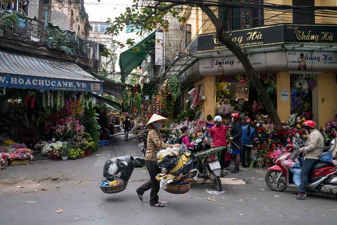 Plastic flower street