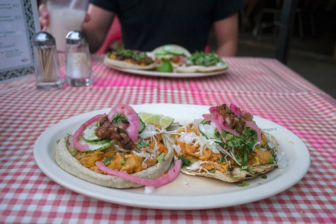 Tacos and memelas at Los Arbolitos