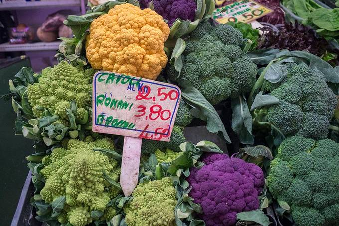 Coloured brocolli