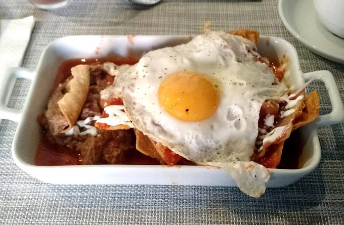 Chilaquiles con huevos