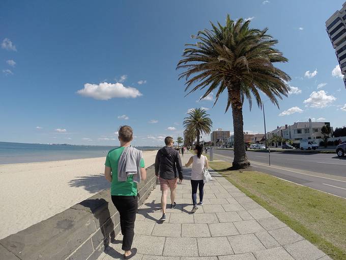 Walking to Port Melbourne